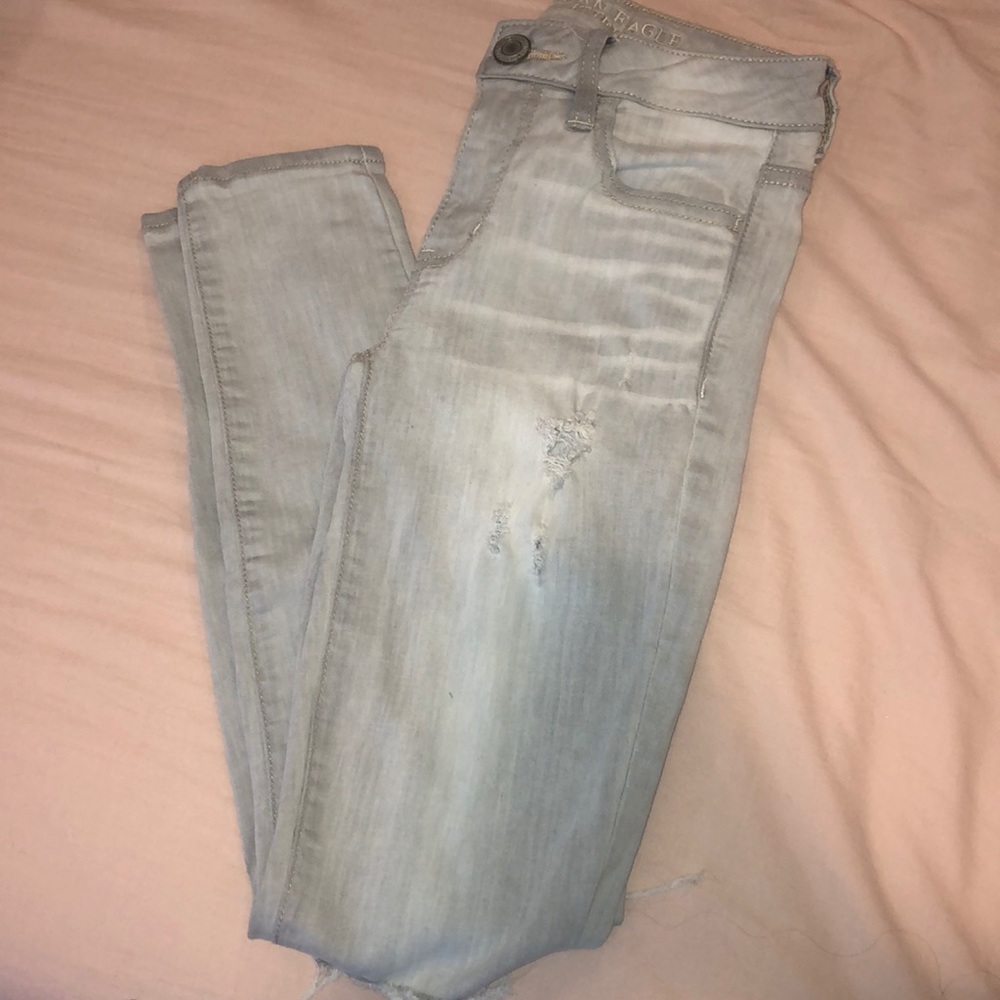 american eagle ripped jeans